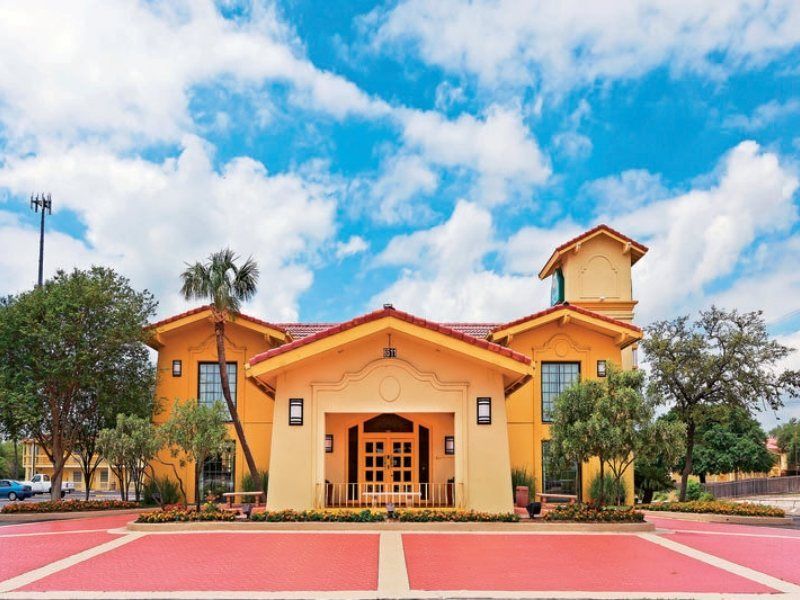 La Quinta Inn By Wyndham San Antonio Lackland Екстер'єр фото